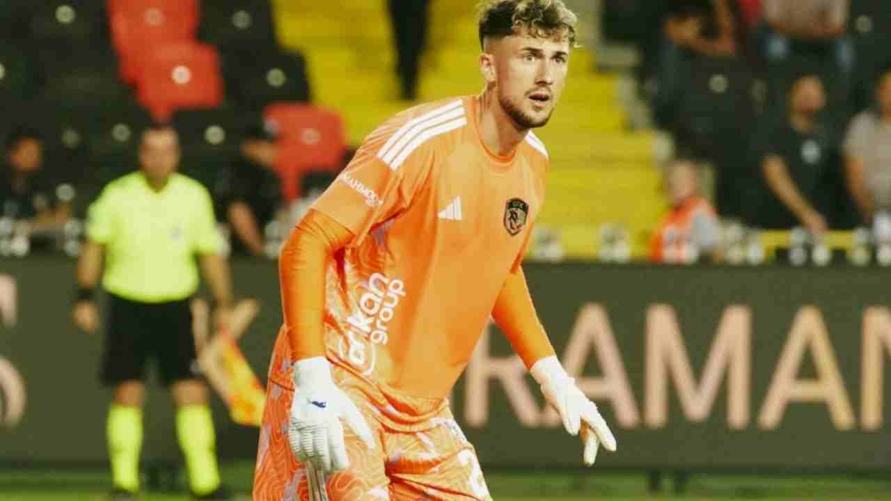 Kacper Tobiasz İlk Maçında Göz Doldurdu!