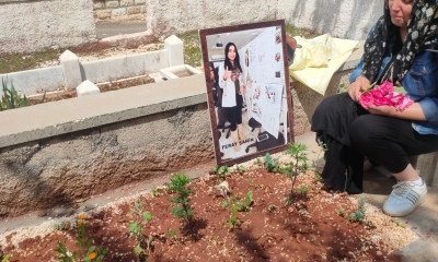 Anneler Günü'nü kızının mezarında geçirdi